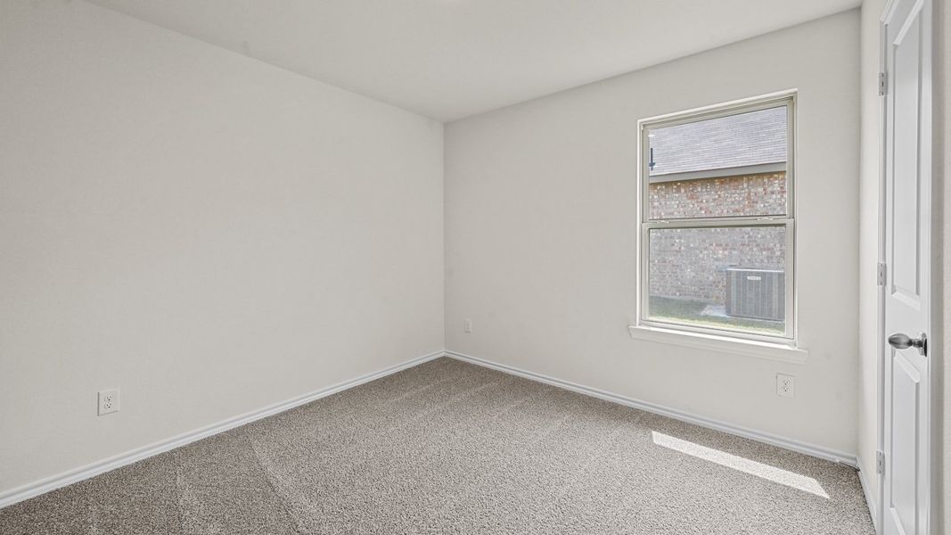 Spacious, unfurnished interior of a new home in Bluff Springs, Ferris (Image 28).