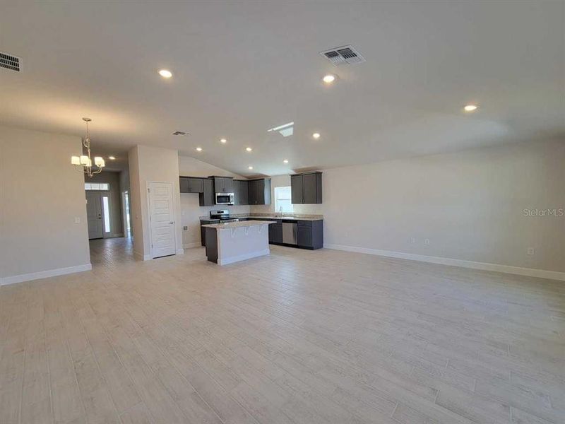 Spacious, unfurnished interior of a new home in Ocala Crossings South, Ocala (Image 13).