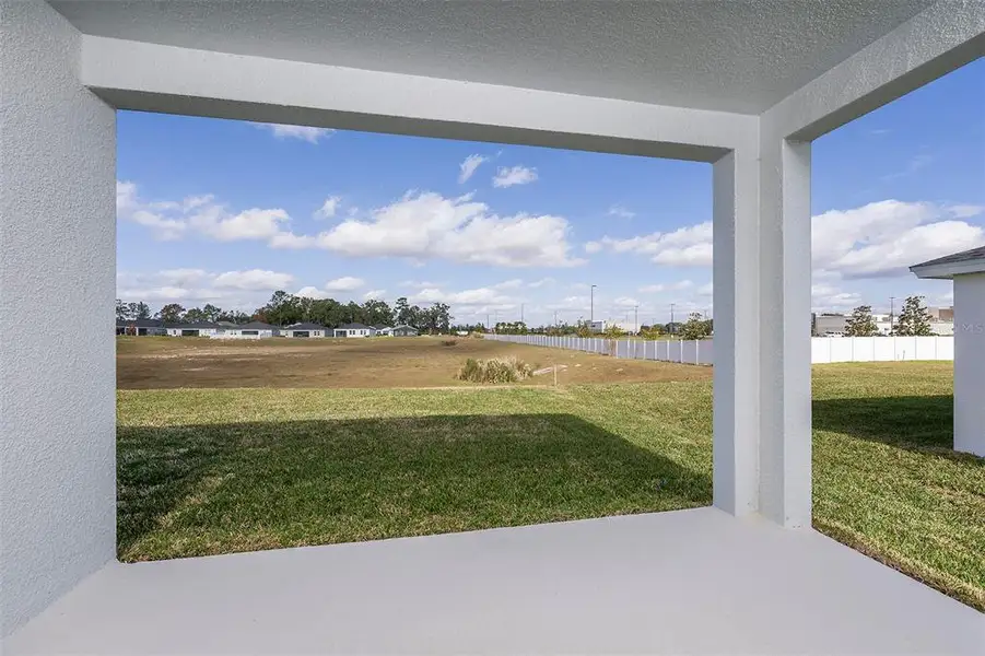 Exterior details and patio area of a home in Cherrywood Preserve, Ocala (Image 2).