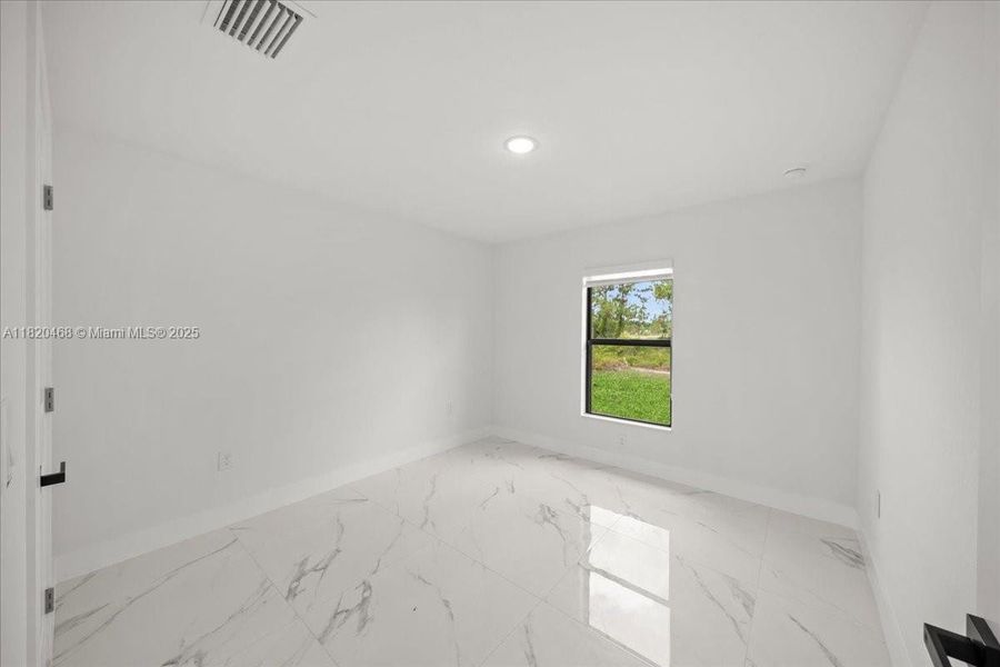 Image 21 of a home in .