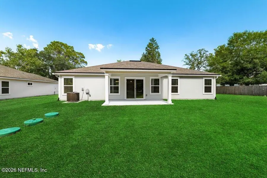 Exterior details and patio area of a home in , Jacksonville (Image 3).
