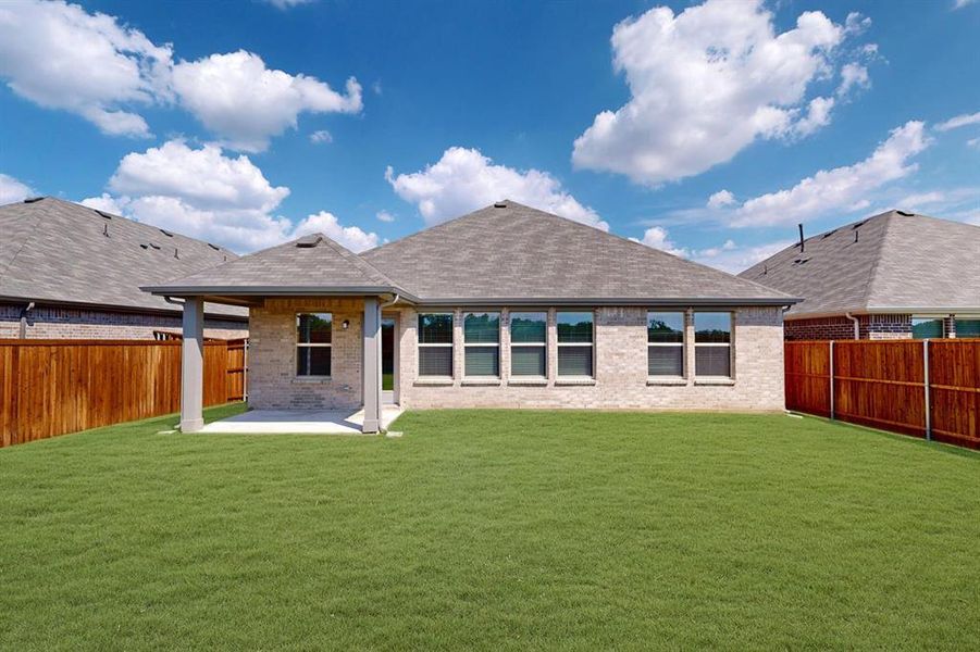 Exterior details and patio area of a home in Meadow Park, Denton (Image 20). Exterior details and patio area of a home in Meadow Park, Denton (Image 20).