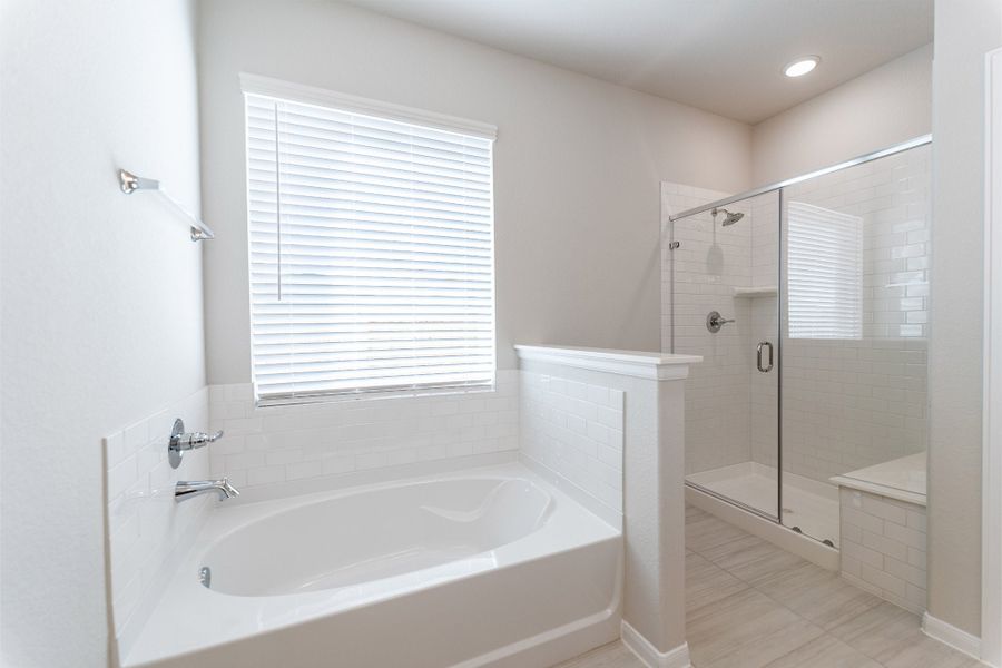 Furnished interior view inside a new home in Canterra Creek, Rosharon (Image 12).