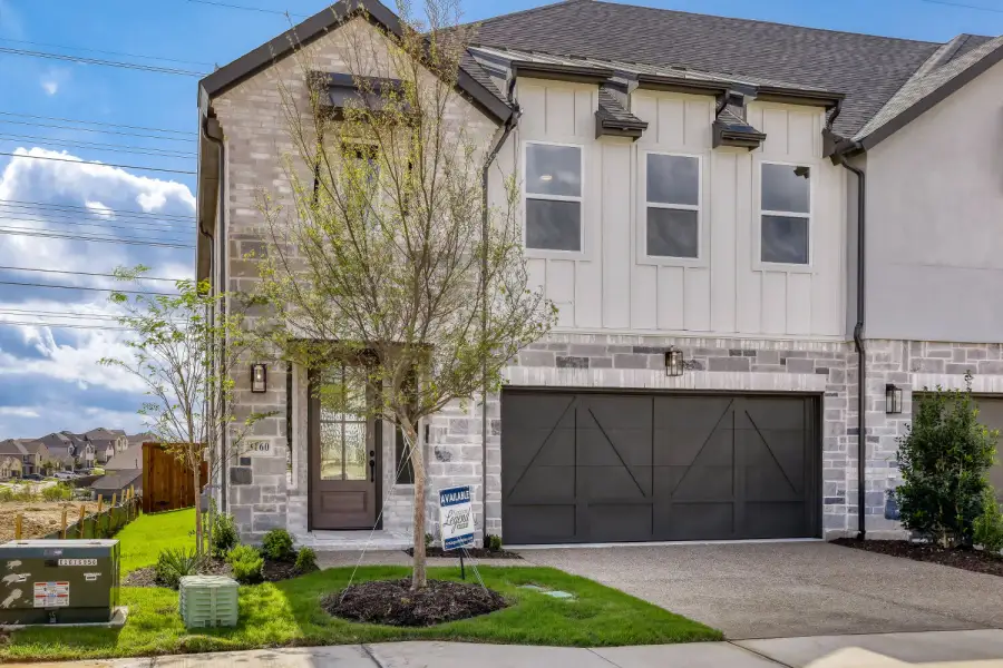3160 Sir River - Front Elevation