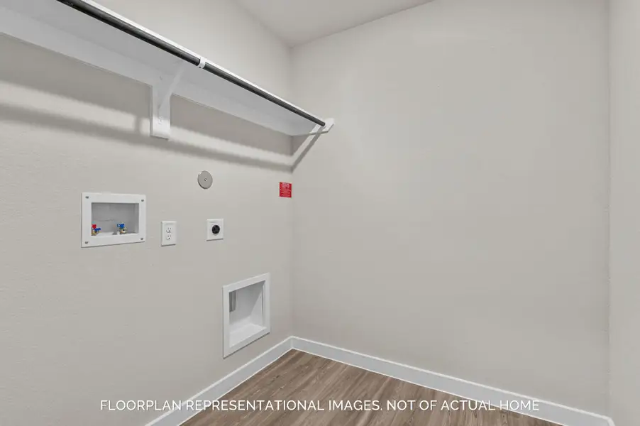 Spacious, unfurnished interior of a new home in Pinewood at Grand Texas, New Caney (Image 11).