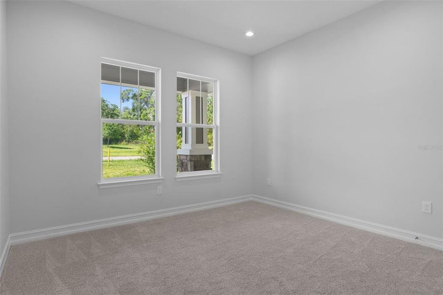 Spacious, unfurnished interior of a new home in Southern Hills Plantation, Brooksville (Image 45).