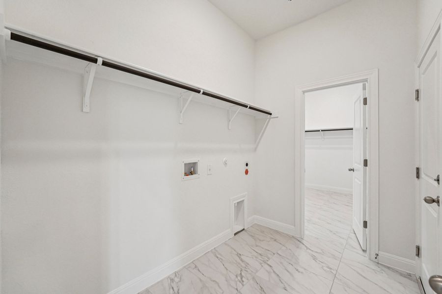 Spacious, unfurnished interior of a new home in Sage Hollow, Kyle (Image 30).