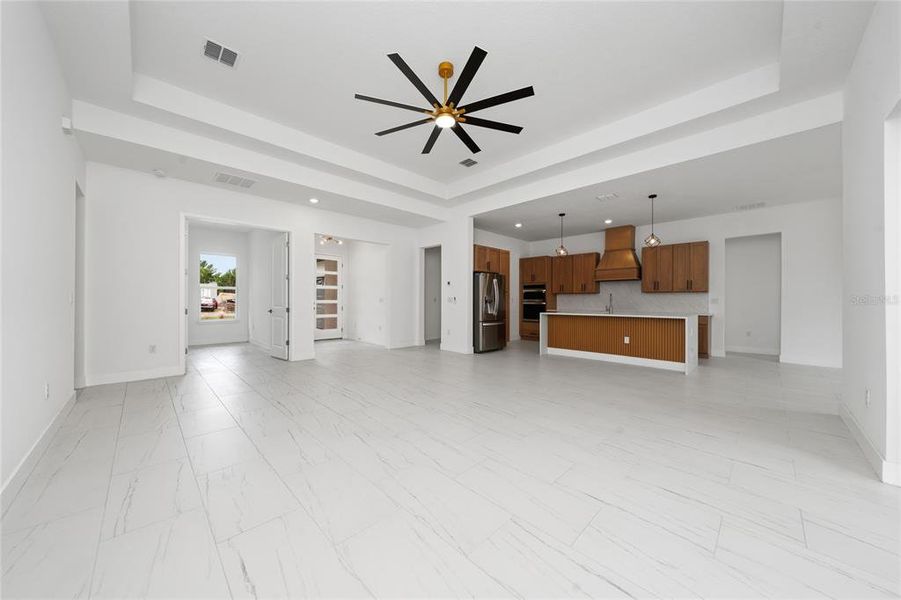 Spacious, unfurnished interior of a new home in , Orlando (Image 13).