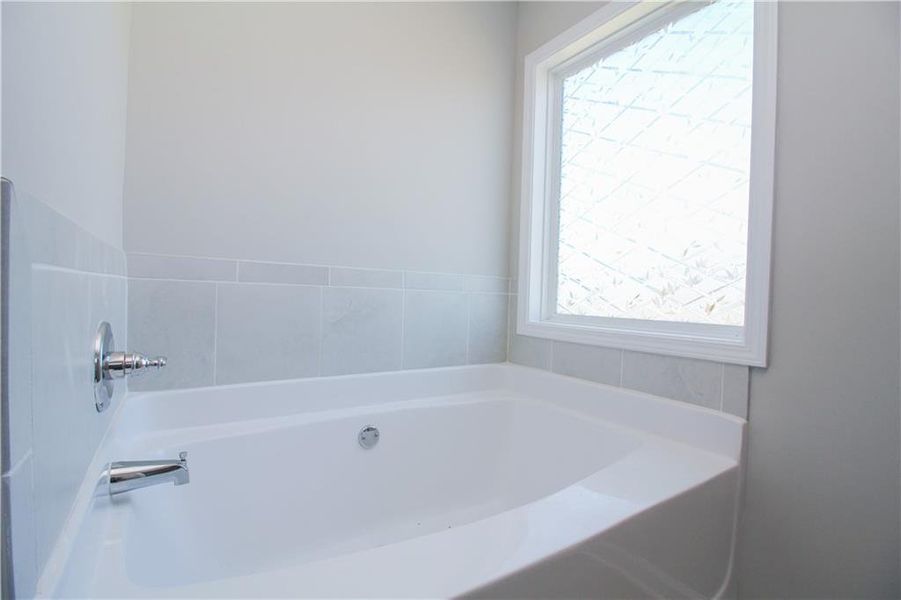 Close-up of interior finishes inside a home in , Commerce (Image 10).