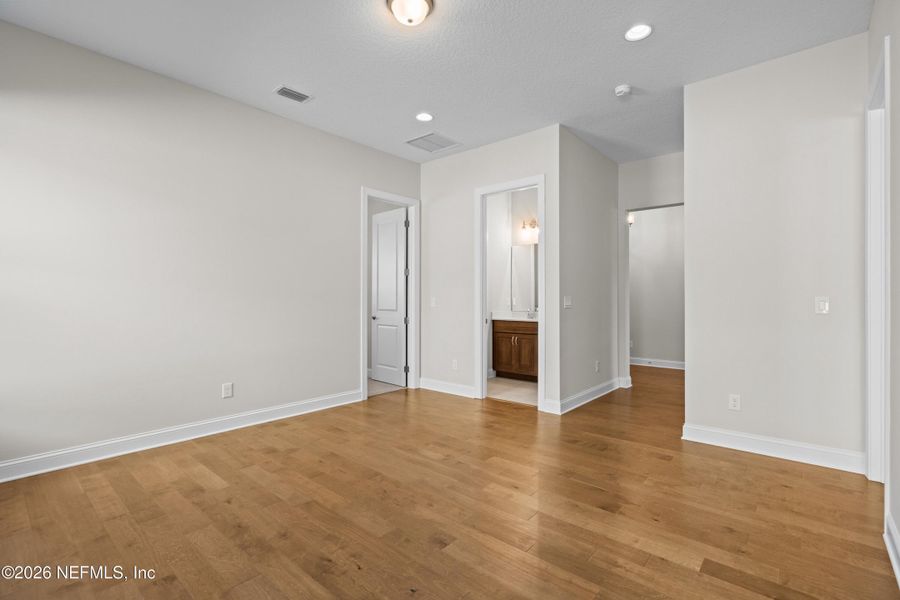 Spacious, unfurnished interior of a new home in SilverLeaf, St. Augustine (Image 45).