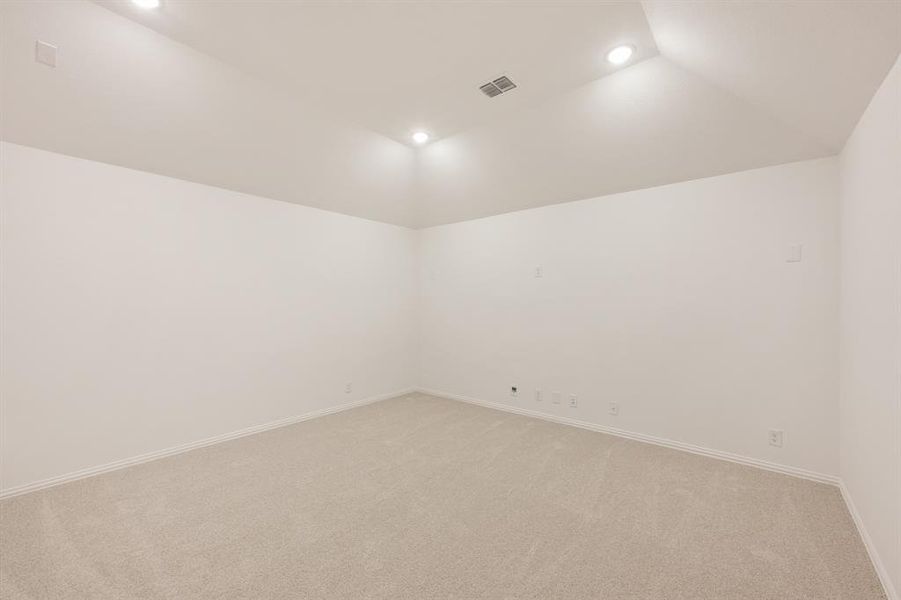 Spacious, unfurnished interior of a new home in Union Park Classic 55, Little Elm (Image 31).