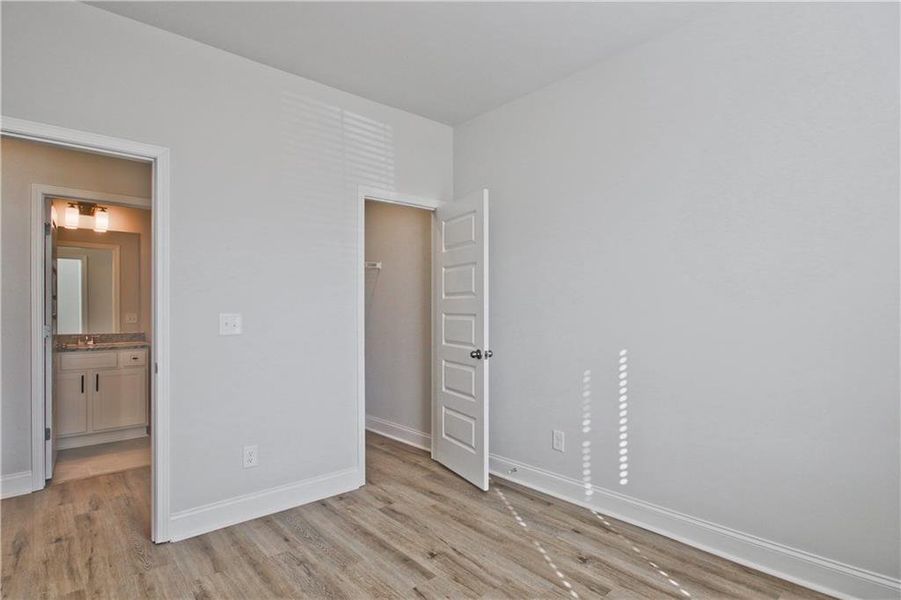 Spacious, unfurnished interior of a new home in Highland Park, Stonecrest (Image 27).