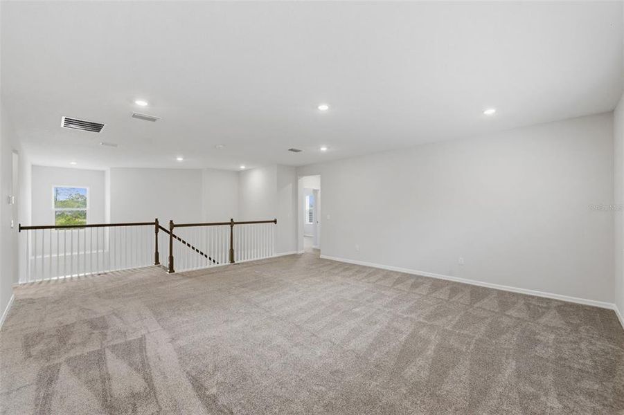 Spacious, unfurnished interior of a new home in Hammock at Two Rivers, Zephyrhills (Image 72).