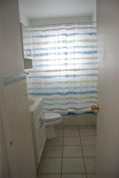View of Full Bathroom.