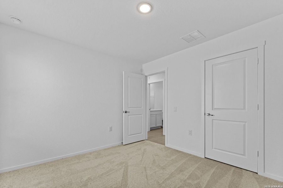 Spacious, unfurnished interior of a new home in Somerset Meadows, San Antonio (Image 26). Spacious, unfurnished interior of a new home in Somerset Meadows, San Antonio (Image 26).