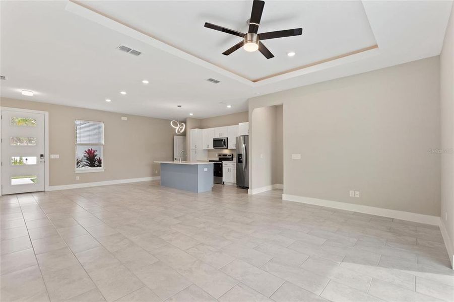 Spacious, unfurnished interior of a new home in , Kissimmee (Image 12).