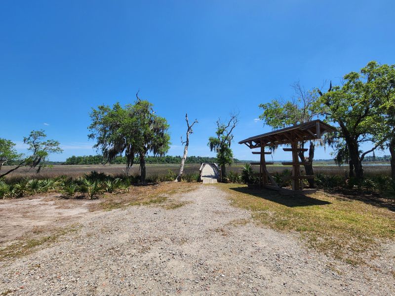 Natural landscape and outdoor views near in Yemassee (Image 58). Natural landscape and outdoor views near in Yemassee (Image 58).