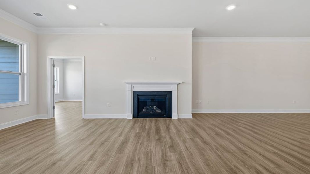 Spacious, unfurnished interior of a new home in Adams Glen, Greenville (Image 22).