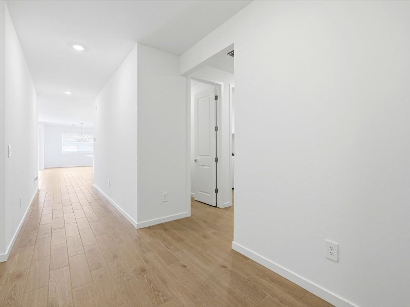 Spacious, unfurnished interior of a new home in Rancho Mirage Signature Series, Maricopa (Image 15).