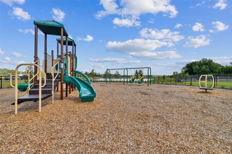 Community amenities in , Land O' Lakes (Image 44).