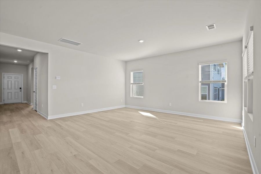 Spacious, unfurnished interior of a new home in Holland Park, Spartanburg (Image 12). Spacious, unfurnished interior of a new home in Holland Park, Spartanburg (Image 12).