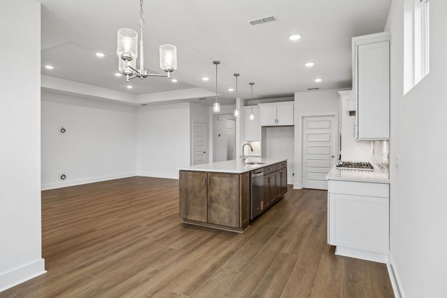 Furnished interior view inside a new home in Del Webb Barton Village, Lebanon (Image 6).