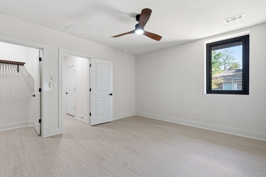 Spacious, unfurnished interior of a new home in , Decatur (Image 26).