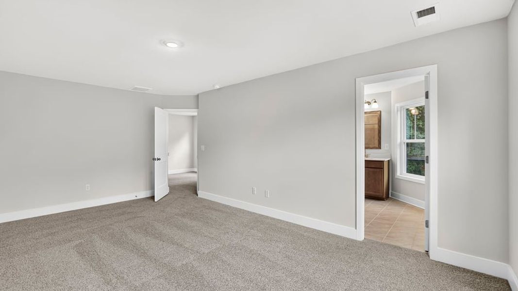 Spacious, unfurnished interior of a new home in Hidden Hills, Spartanburg (Image 30). Spacious, unfurnished interior of a new home in Hidden Hills, Spartanburg (Image 30).