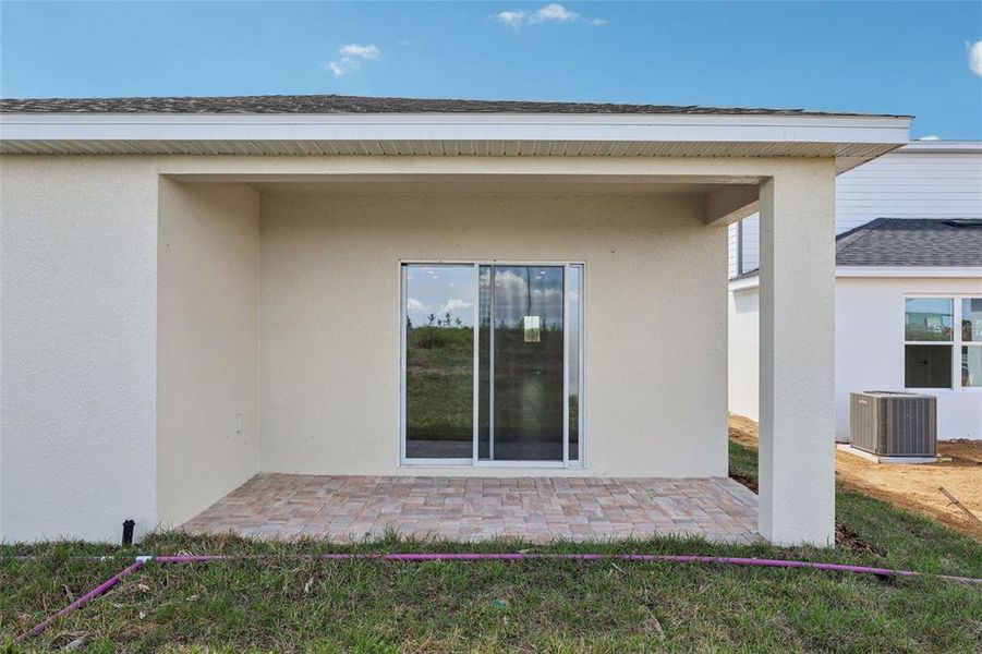 Exterior details and patio area of a home in Hamilton Bluff, Haines City (Image 24).