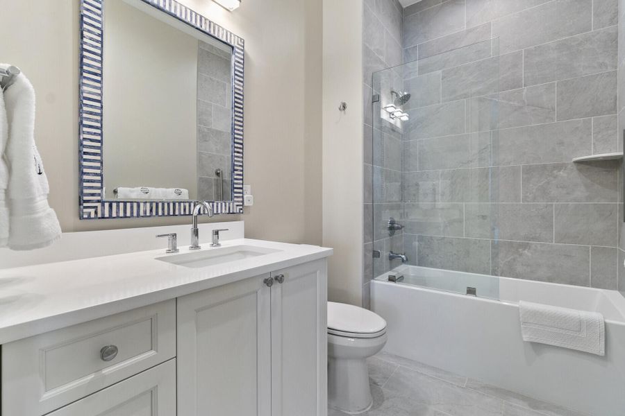 Furnished interior view inside a new home in , Charleston (Image 31).