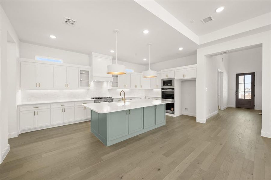 14465 Overlook Park- Kitchen-2