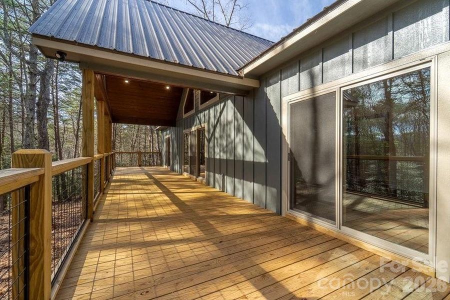 Exterior details and patio area of a home in , Murphy (Image 21).