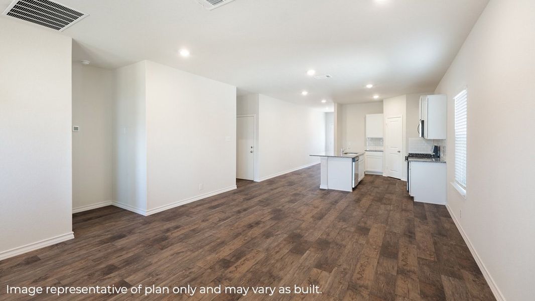 Representative unfurnished interior of a home built from the X35K - THE KENDALL by D.R. Horton in Abbey Glen, Lubbock (Image 10).