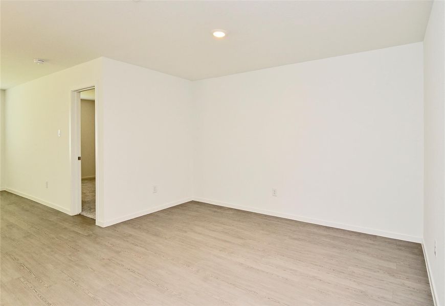 Spacious, unfurnished interior of a new home in Grand Oaks Reserve, Cleveland (Image 13). Spacious, unfurnished interior of a new home in Grand Oaks Reserve, Cleveland (Image 13).