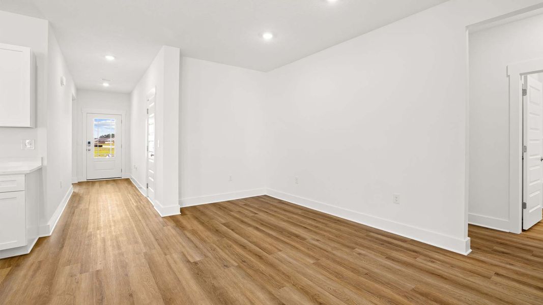 Spacious, unfurnished interior of a new home in Owl's Head Farms, Freeport (Image 12). Spacious, unfurnished interior of a new home in Owl's Head Farms, Freeport (Image 12).