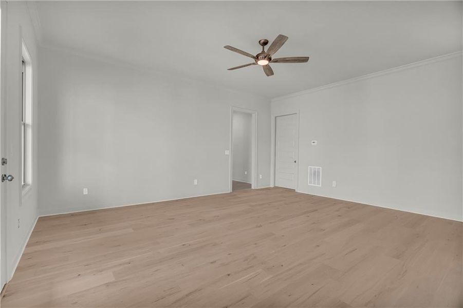 Spacious, unfurnished interior of a new home in , Gainesville (Image 40).