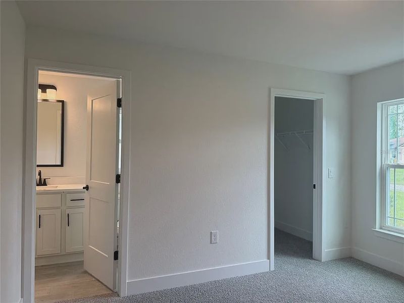 Spacious, unfurnished interior of a new home in North Port, North Port (Image 11).