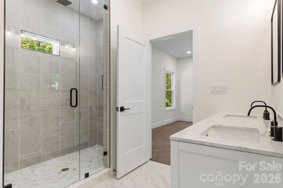 primary ensuite