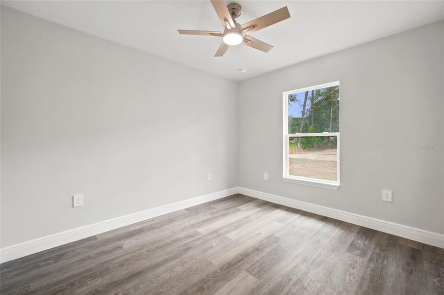 Spacious, unfurnished interior of a new home in , Ocala (Image 14).