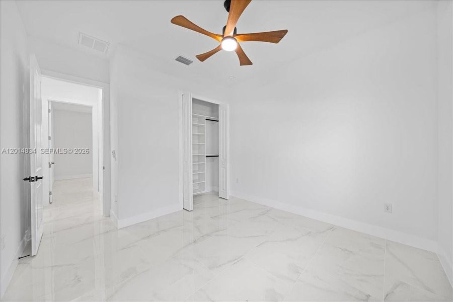 Spacious, unfurnished interior of a new home in , Lehigh Acres (Image 29).