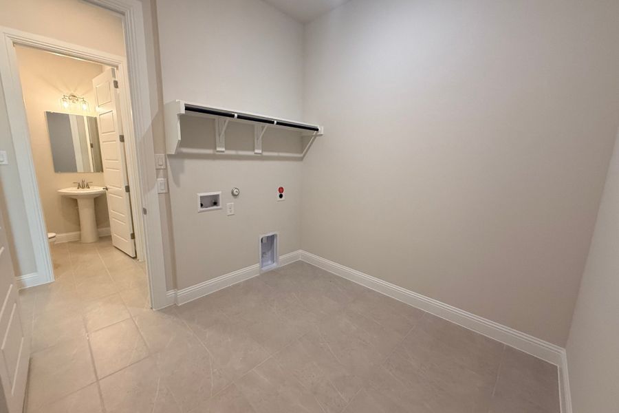 Spacious, unfurnished interior of a new home in Polo Ridge, Forney (Image 21). Spacious, unfurnished interior of a new home in Polo Ridge, Forney (Image 21).