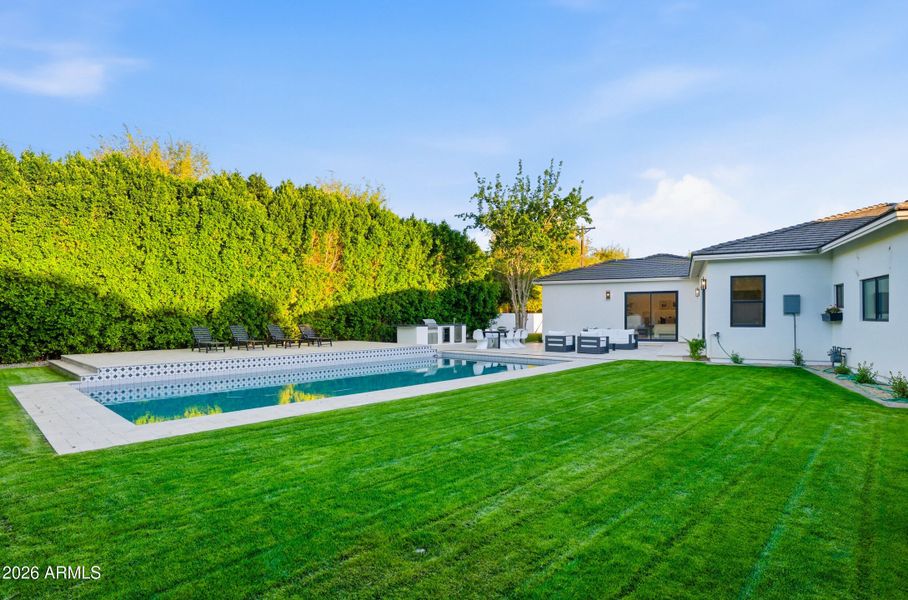 30_4825 n 70th st-30