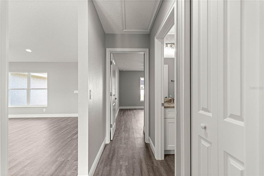 Spacious, unfurnished interior of a new home in , Summerfield (Image 26).