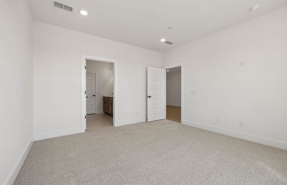 Spacious, unfurnished interior of a new home in Bradshaw Farms Reserve, Mount Juliet (Image 38). Spacious, unfurnished interior of a new home in Bradshaw Farms Reserve, Mount Juliet (Image 38).