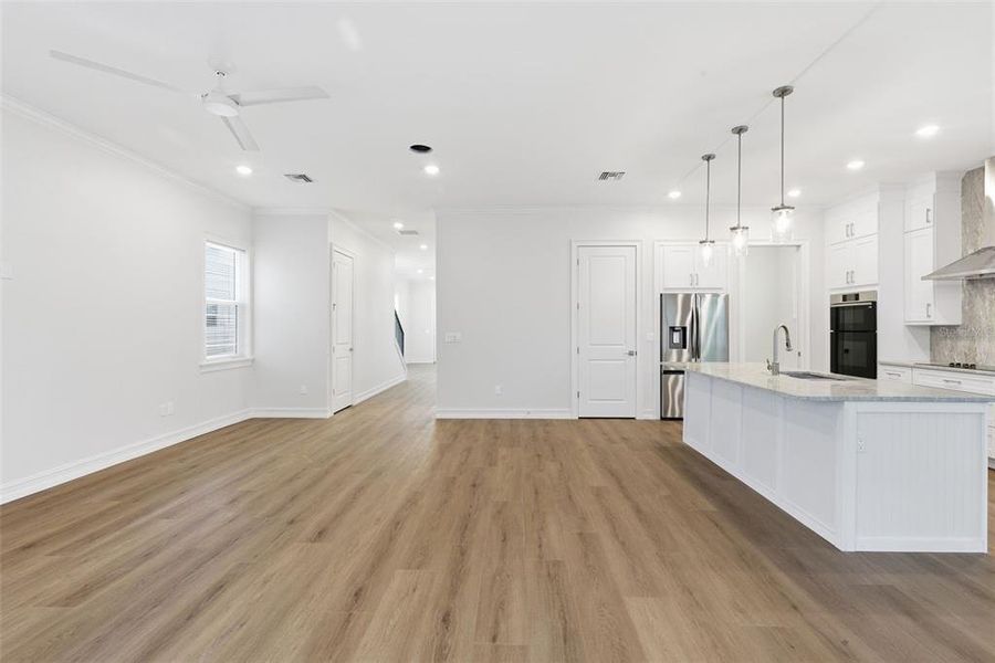 Spacious, unfurnished interior of a new home in , St. Petersburg (Image 25). Spacious, unfurnished interior of a new home in , St. Petersburg (Image 25).