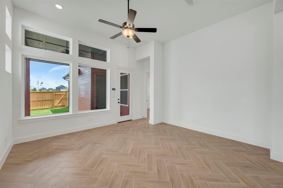 Spacious, unfurnished interior of a new home in Elyson - Grove Row Collection, Katy (Image 25).