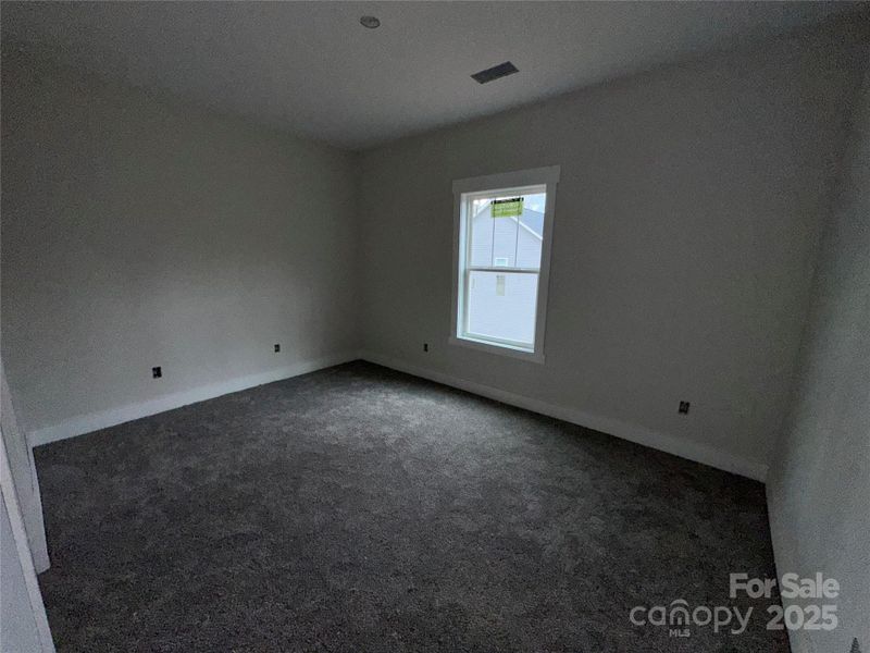 Upstairs 2nd Master bdrm with Private Bath