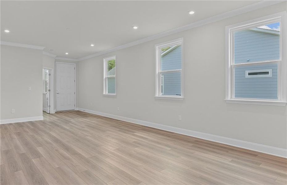 Spacious, unfurnished interior of a new home in Sun City Peachtree, Griffin (Image 9).