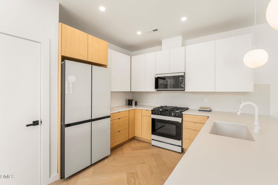 13-409 Alston St-13 13-409 Alston St-13