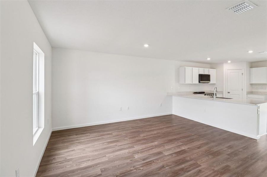 Spacious, unfurnished interior of a new home in Sumter Villas, Sumterville (Image 13).
